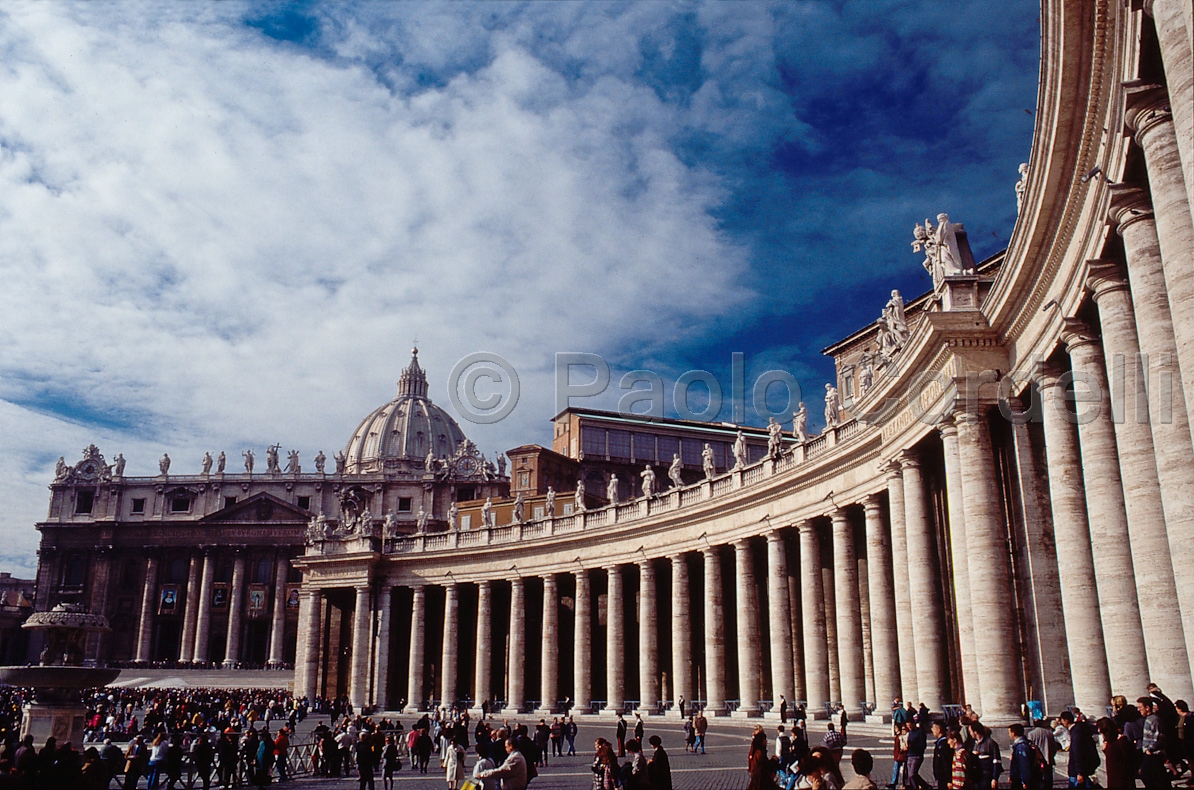 St Peter's Square, Rome, Italy
 (cod:Rome 27)